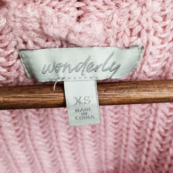 Wonderly Pink Distressed Crochet Cropped Sweater Women Size XS - Picture 6 of 6